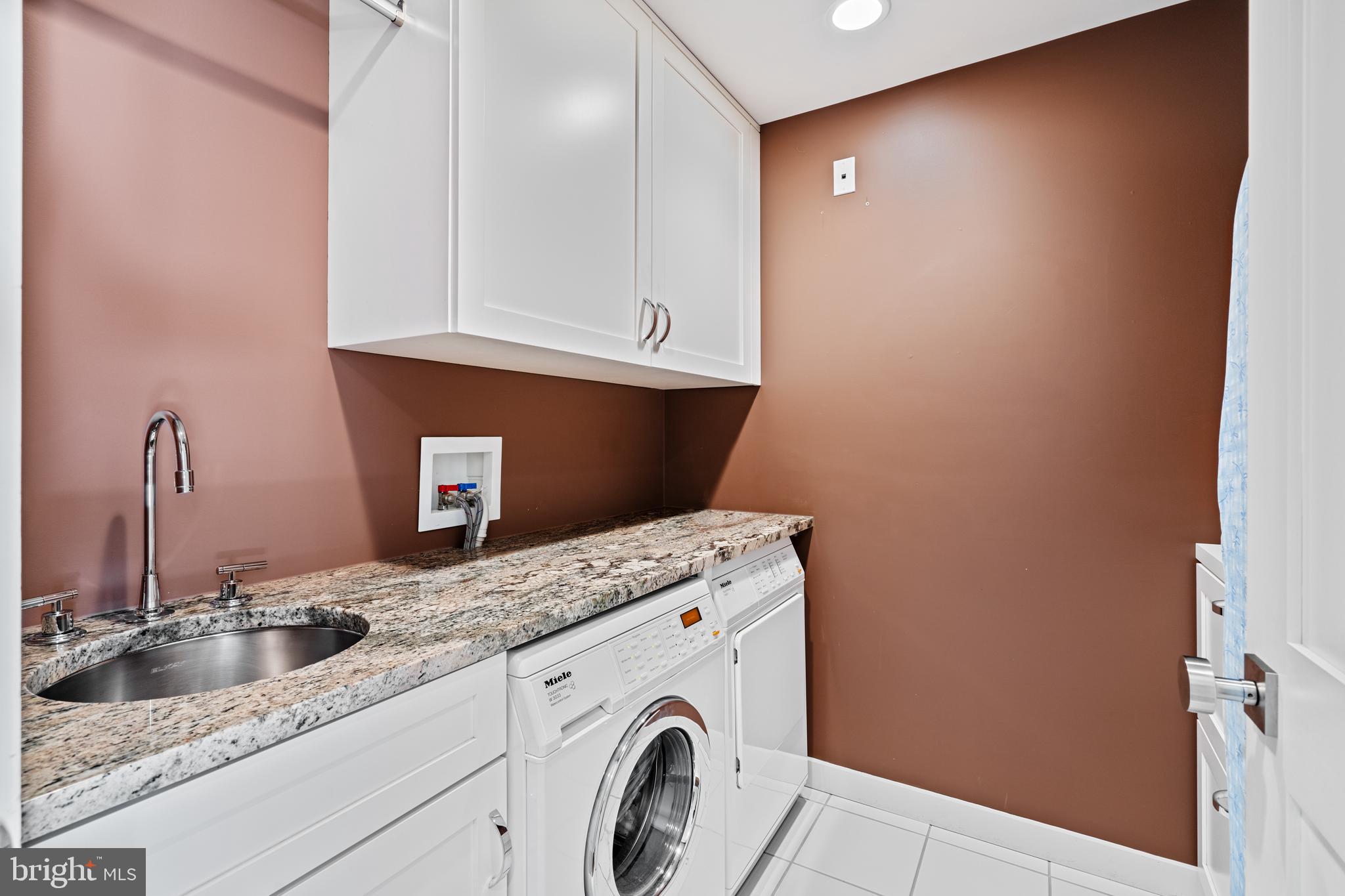 EDGEHILL - Residential