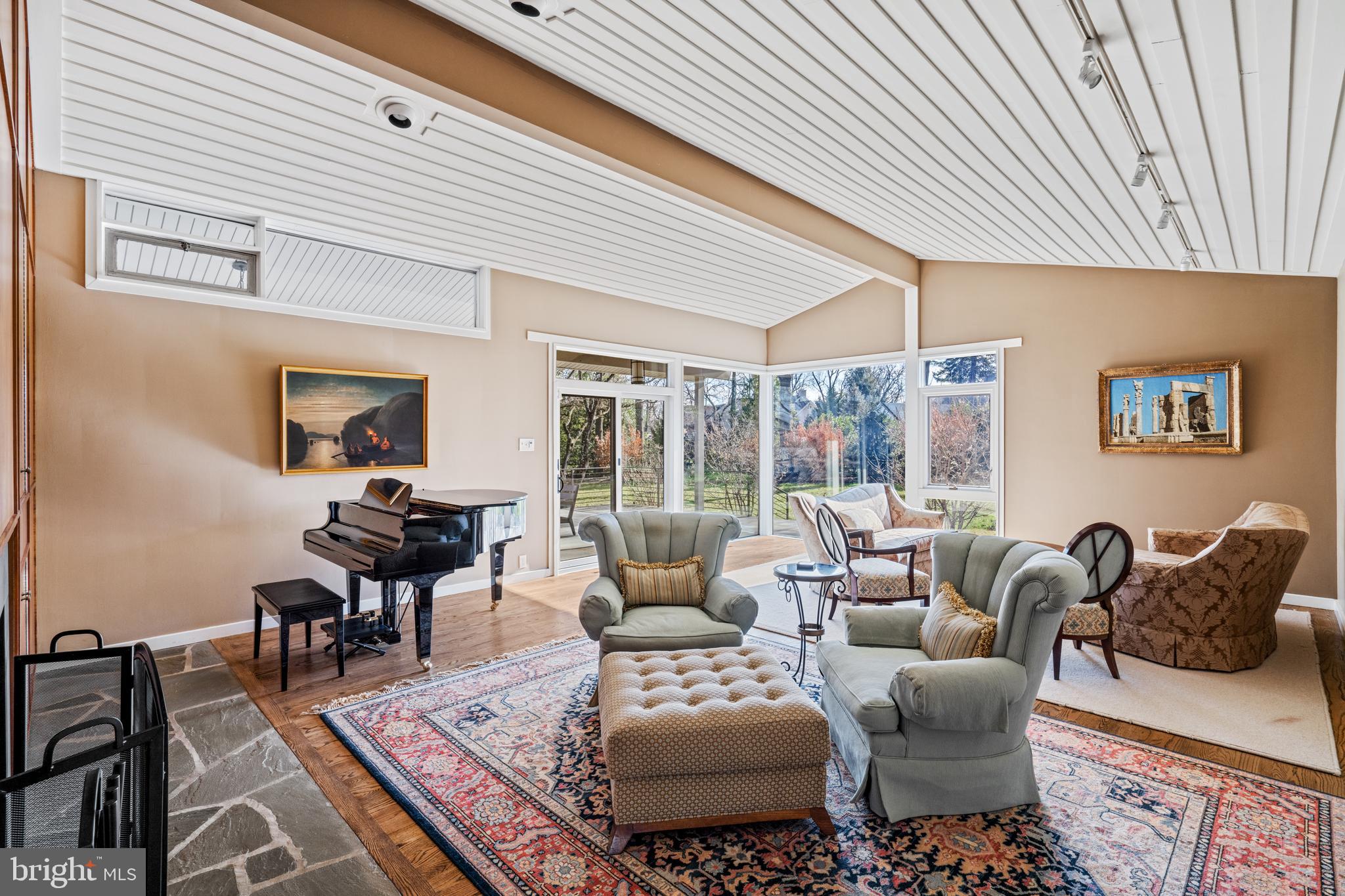 EDGEHILL - Residential