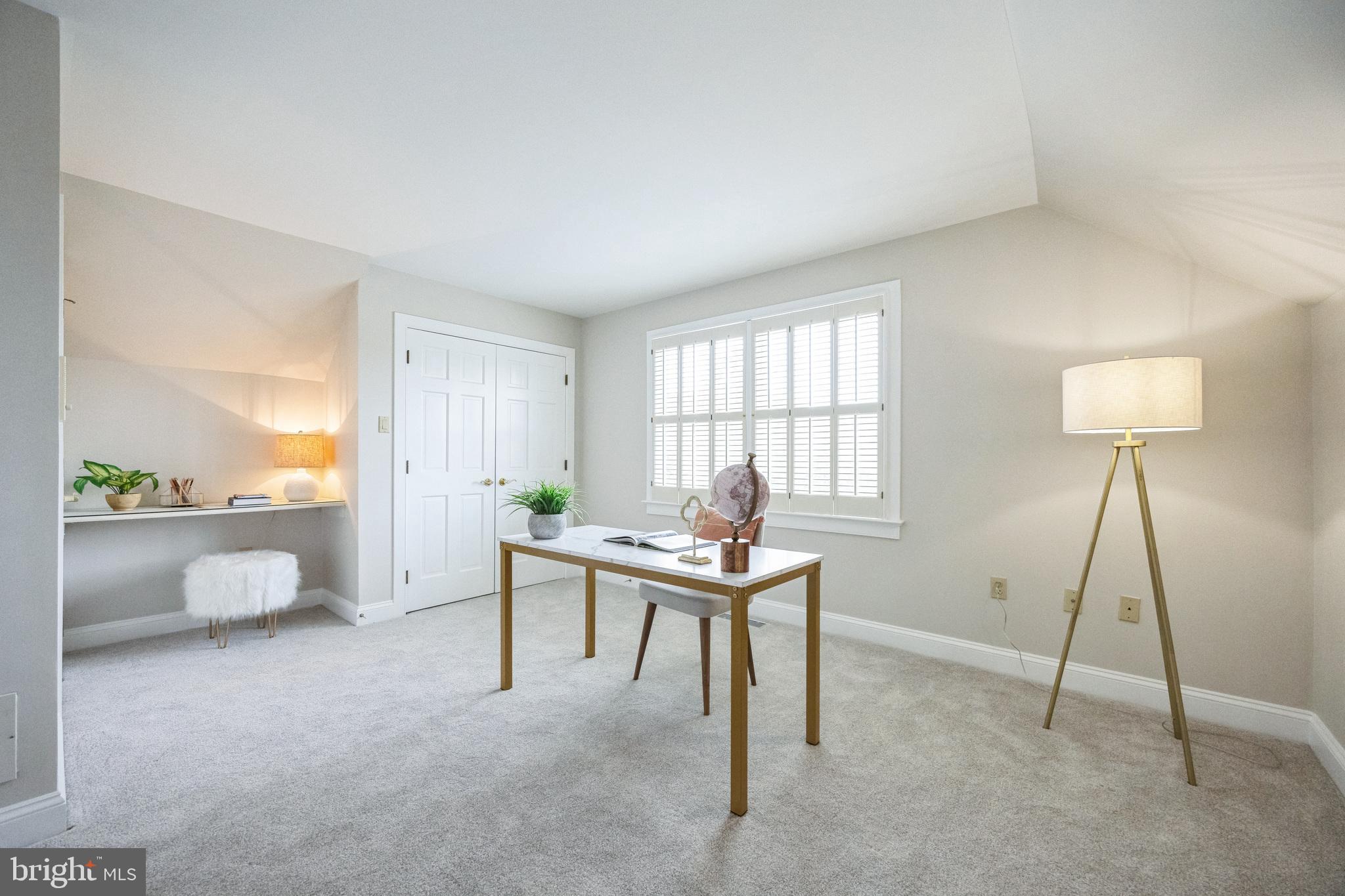 BLUE ROCK MEADOWS - Residential