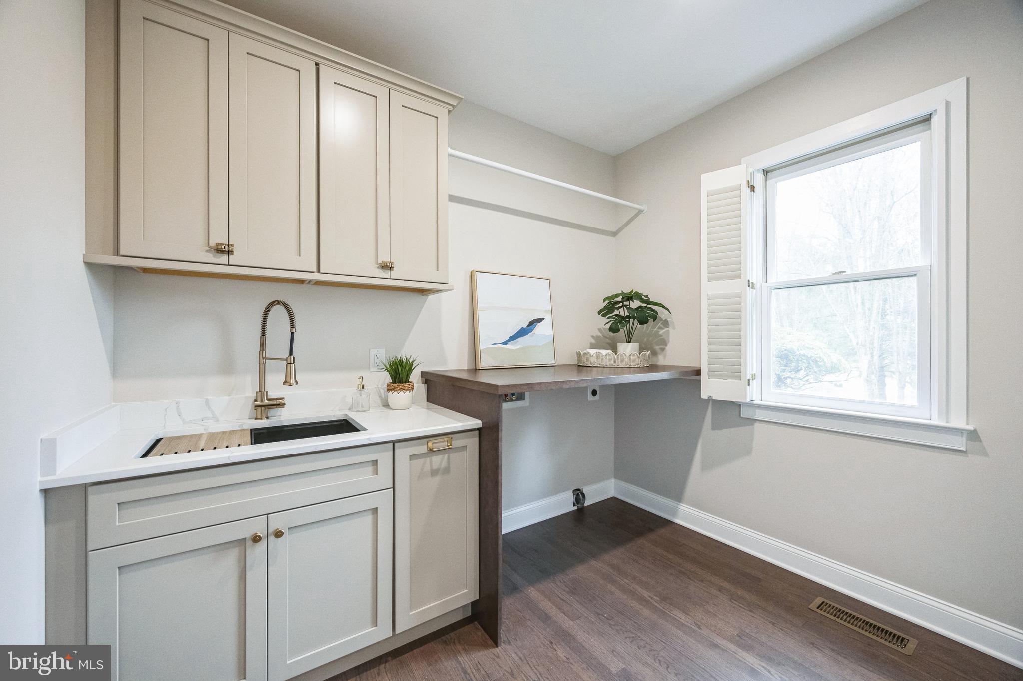 BLUE ROCK MEADOWS - Residential