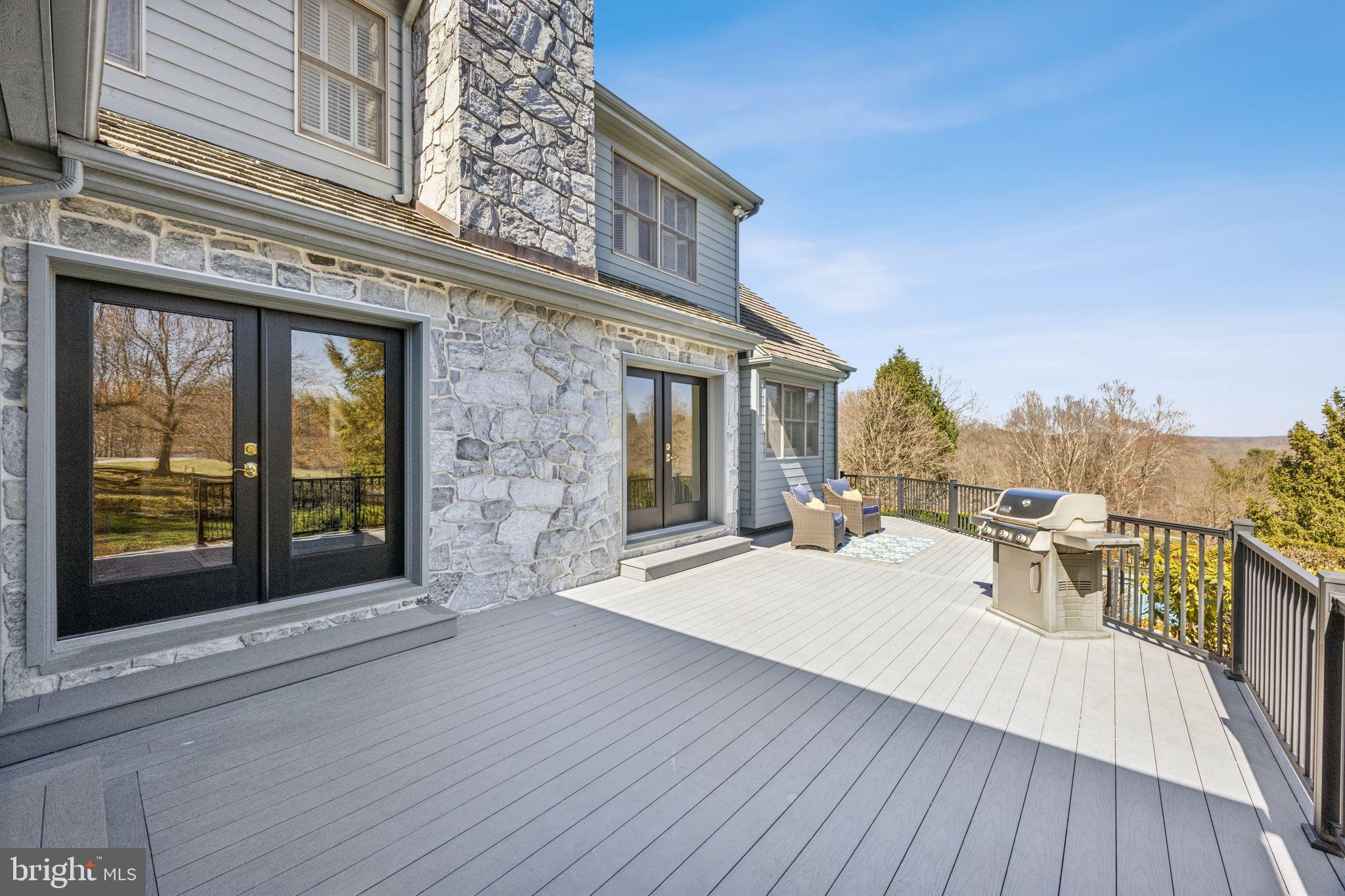 BLUE ROCK MEADOWS - Residential