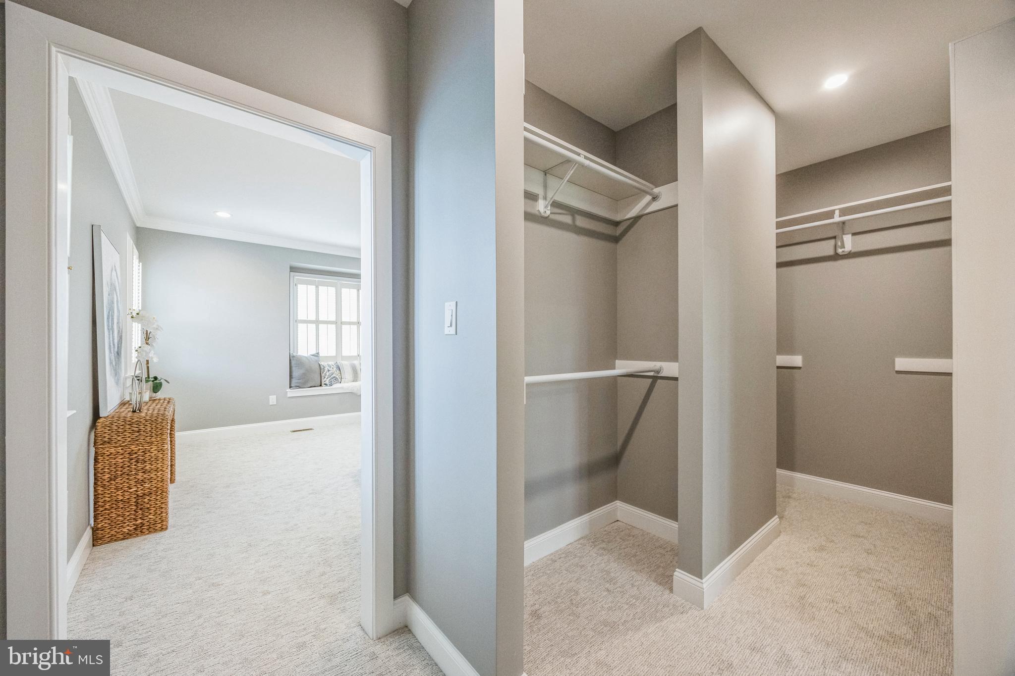 BLUE ROCK MEADOWS - Residential