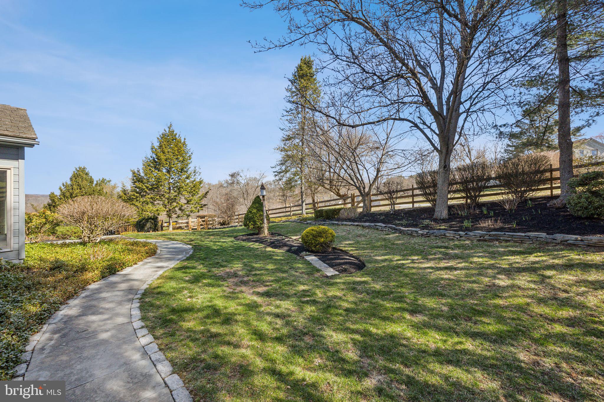 BLUE ROCK MEADOWS - Residential