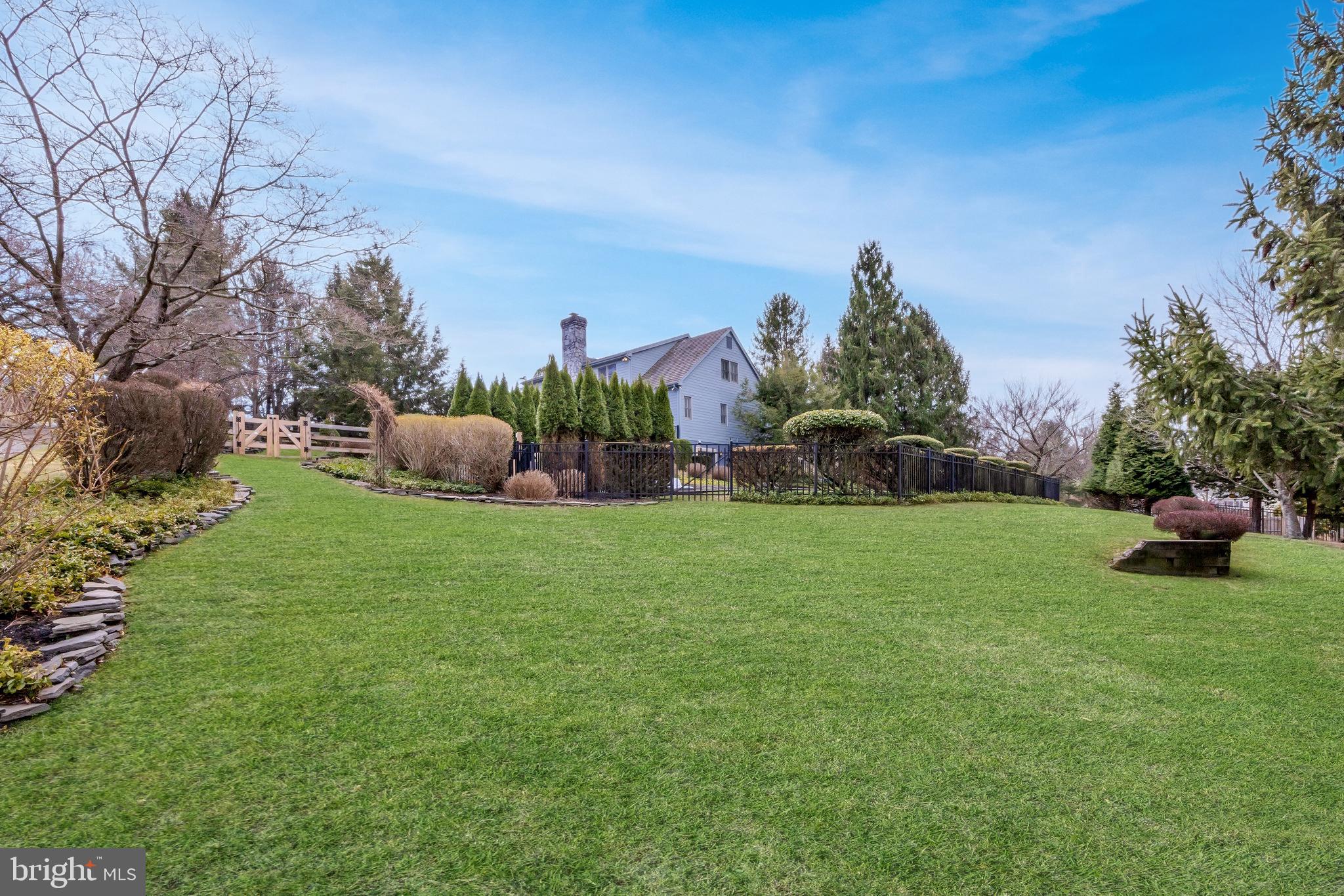 BLUE ROCK MEADOWS - Residential