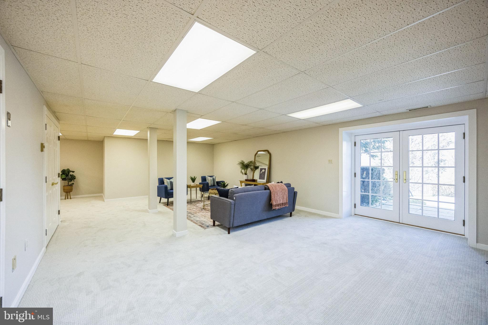 BLUE ROCK MEADOWS - Residential