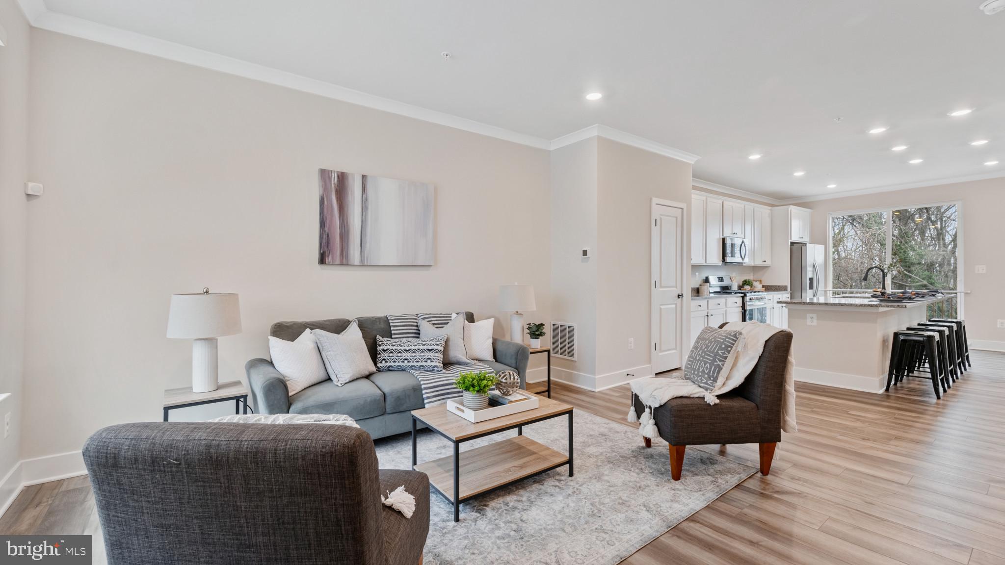MEDFIELD - Residential