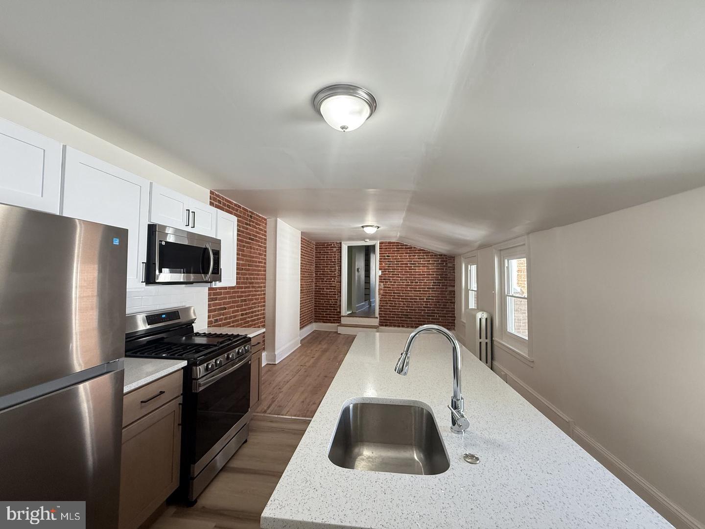 116 E BROAD STREET 2