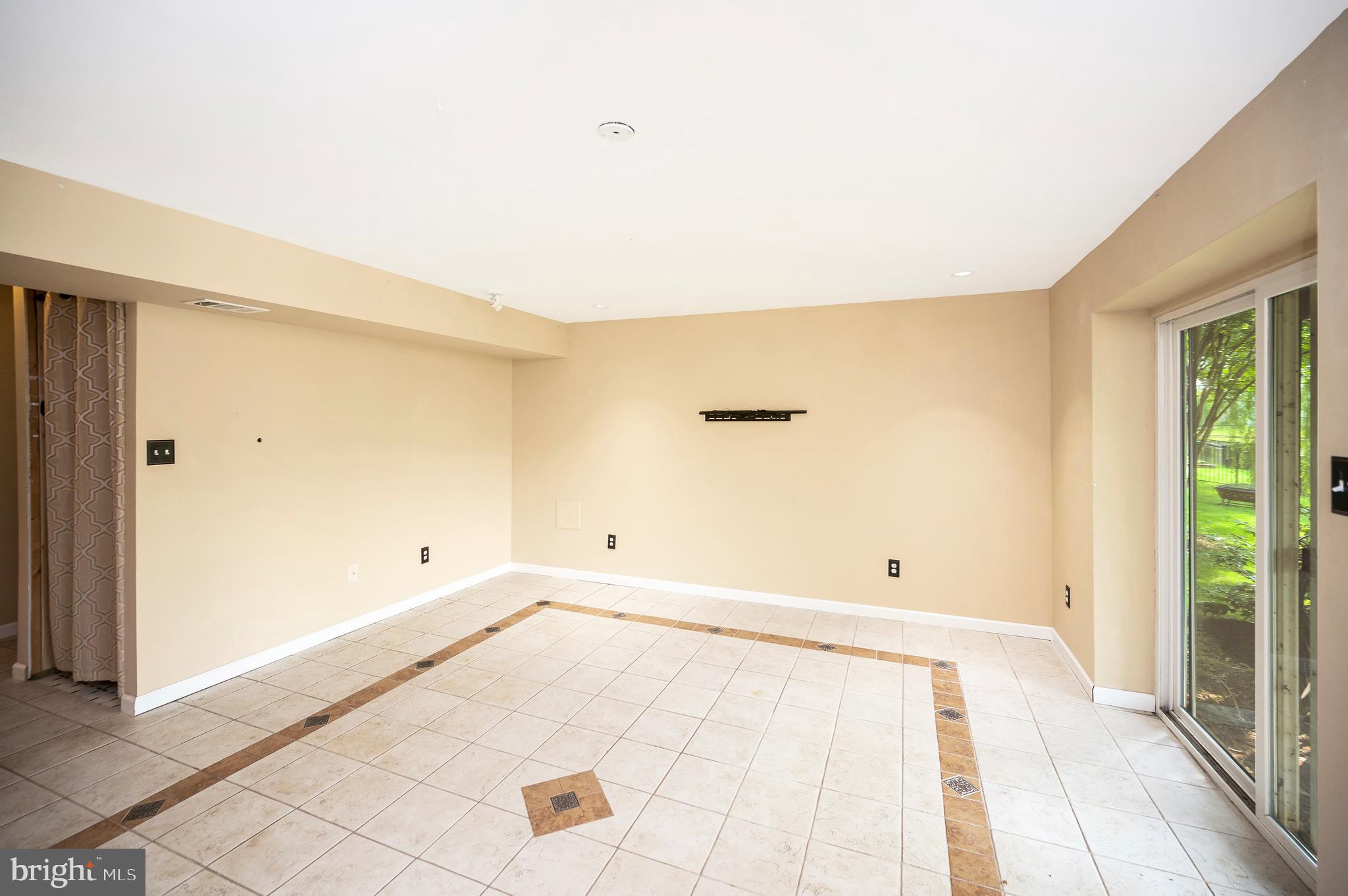 BROOKSIDE - Residential