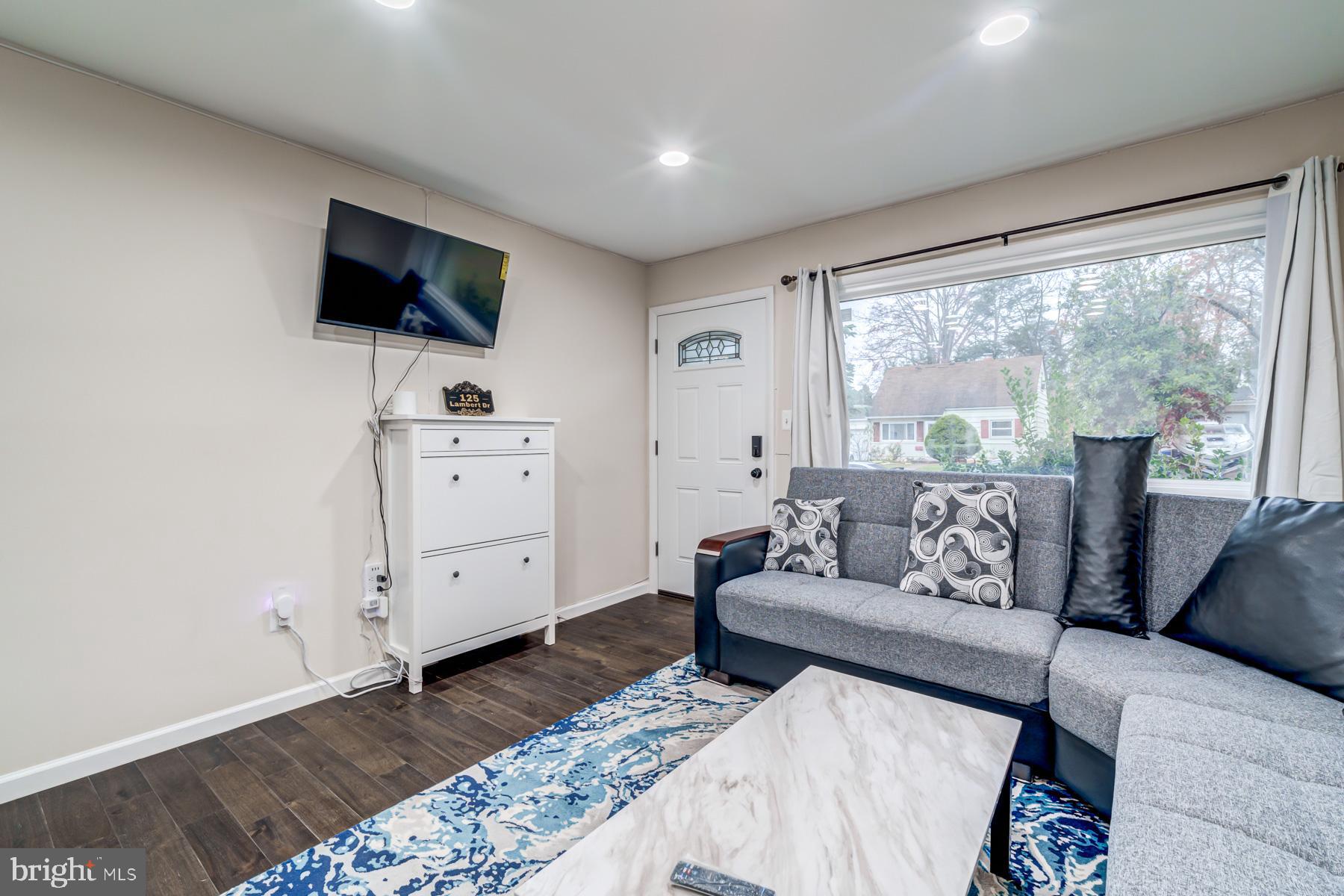 MANASSAS PARK - Residential