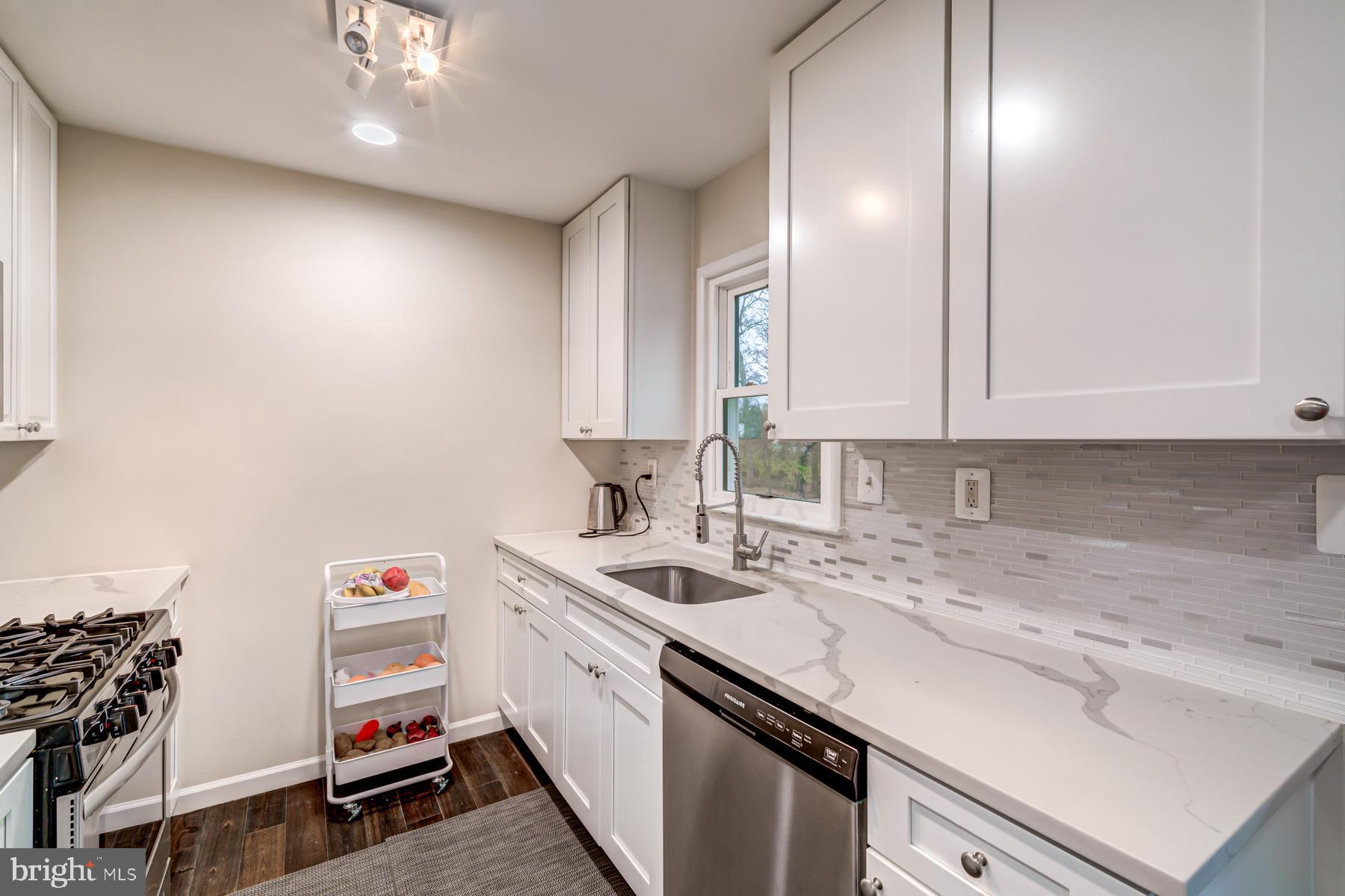 MANASSAS PARK - Residential