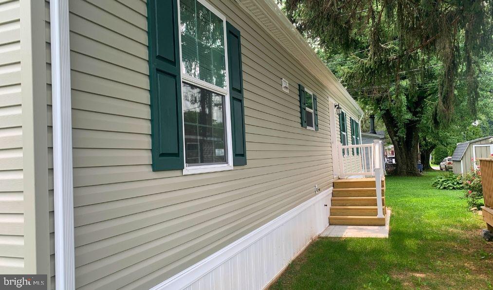 86 ROSE AVENUE