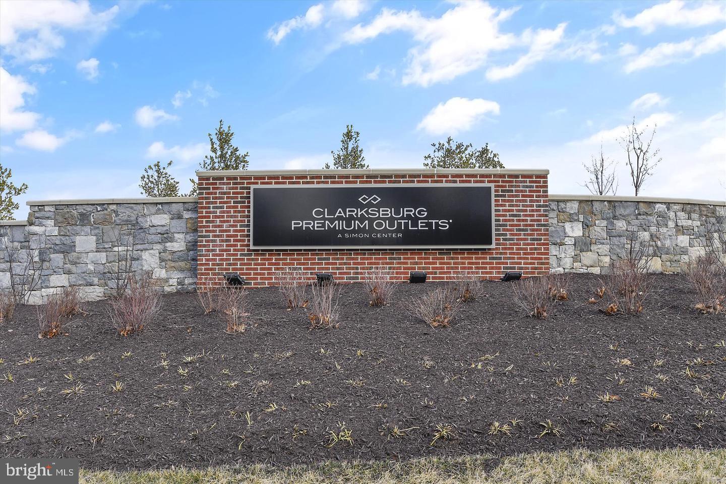 GATEWAY COMMONS - Residential Lease