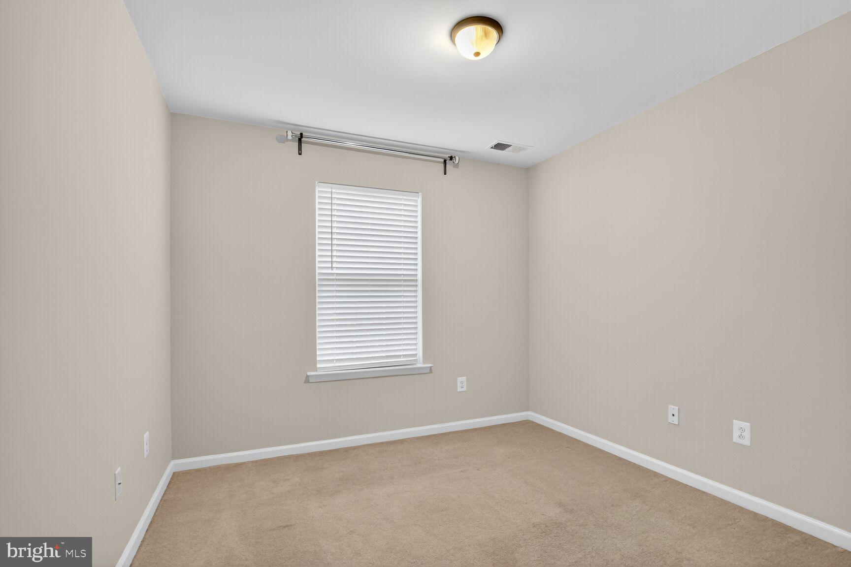 GATEWAY COMMONS - Residential Lease