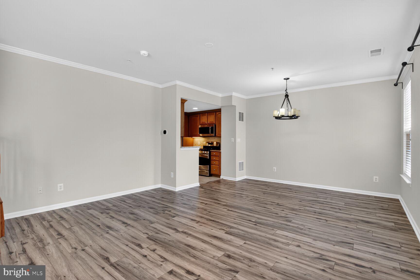 GATEWAY COMMONS - Residential Lease