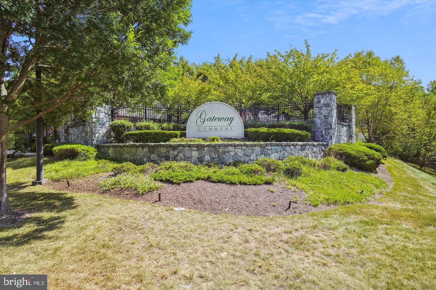 GATEWAY COMMONS - Residential Lease