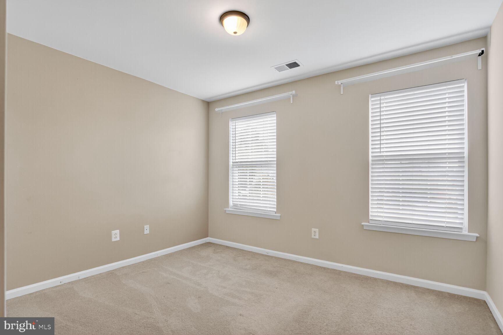 GATEWAY COMMONS - Residential Lease