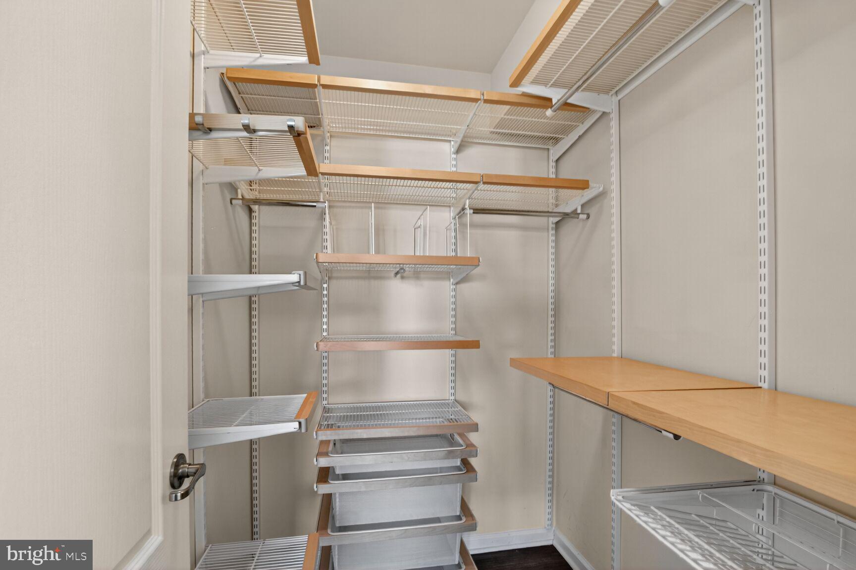 GATEWAY COMMONS - Residential Lease