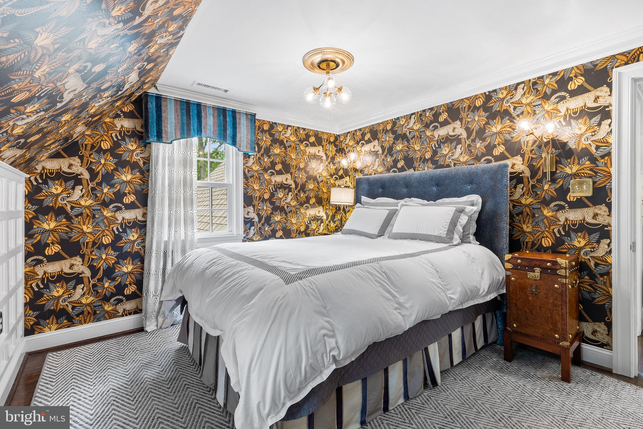 DUNN HILL - Residential