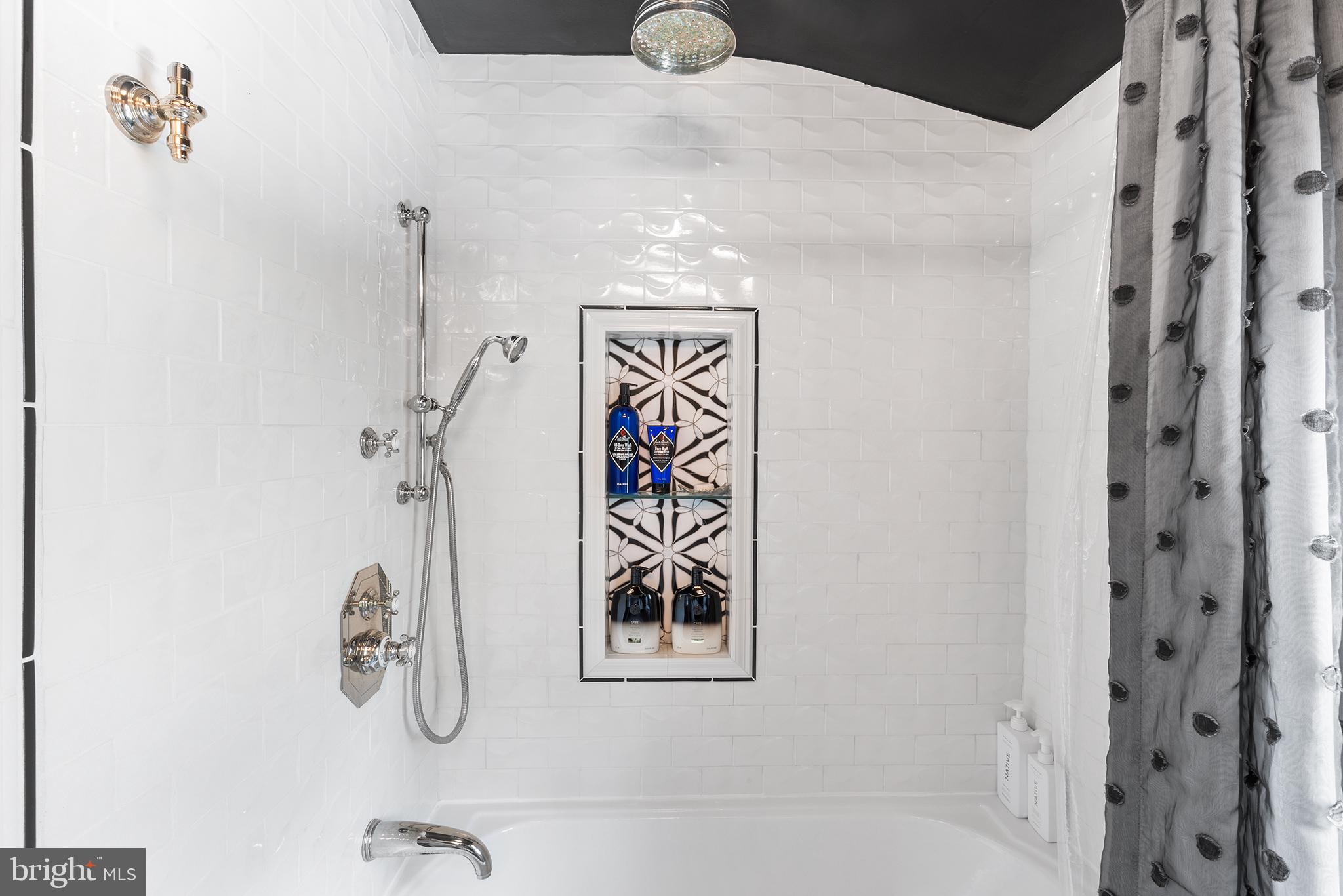 DUNN HILL - Residential