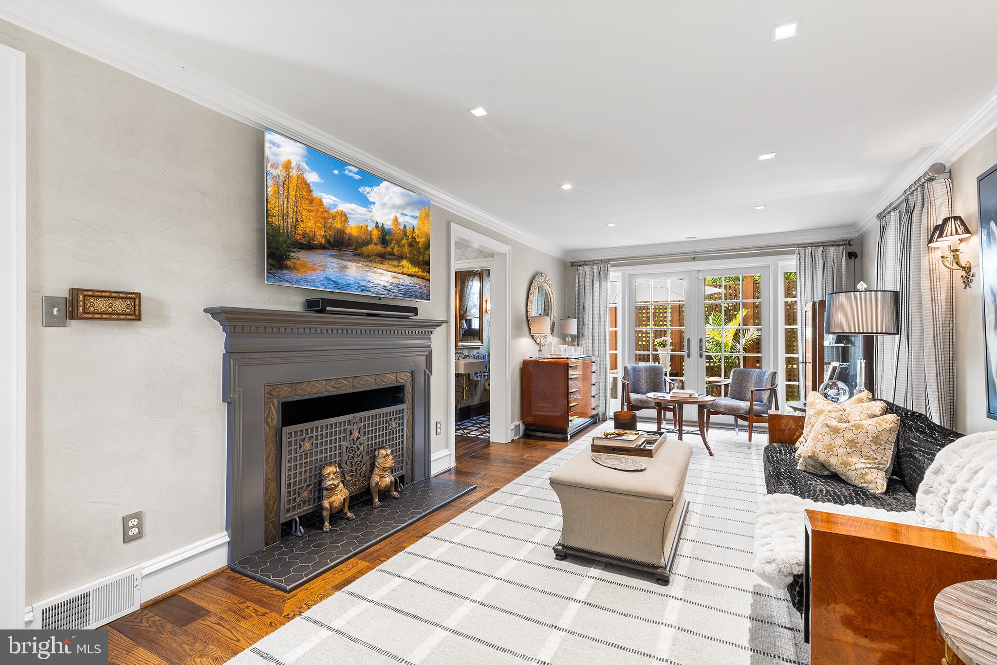 DUNN HILL - Residential