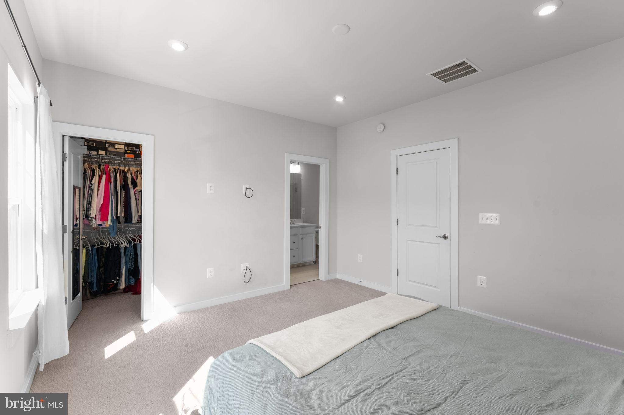 POTOMAC SHORES - Residential