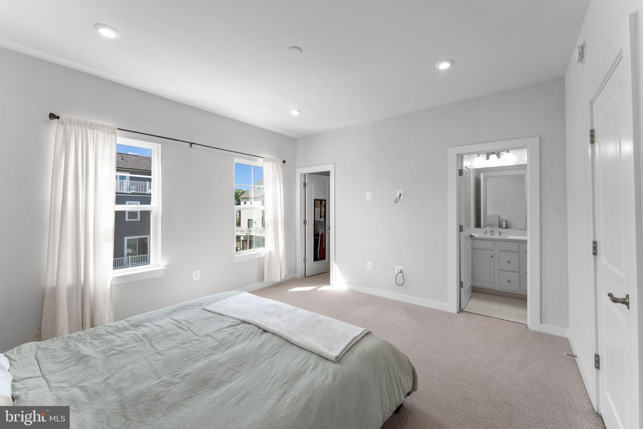 POTOMAC SHORES - Residential