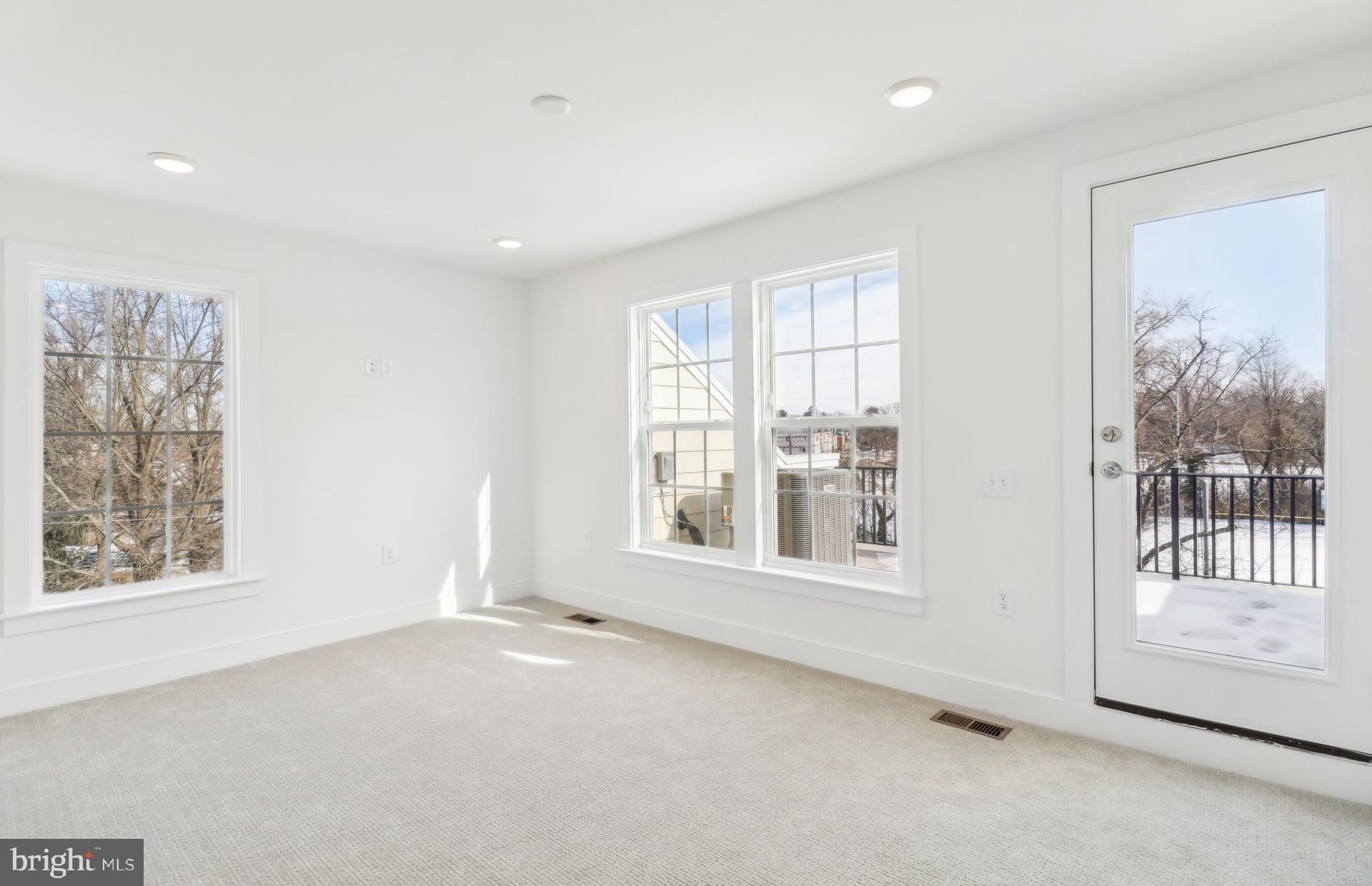 OVERLOOK AT FAIRFAX BOULEVARD - Residential