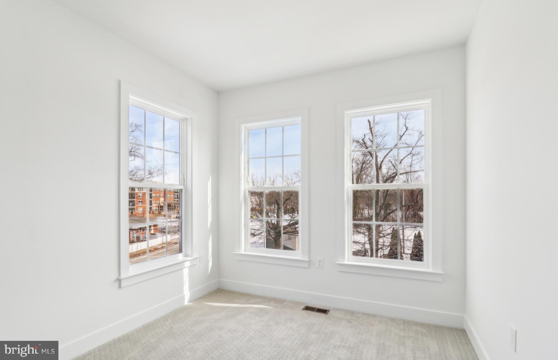 OVERLOOK AT FAIRFAX BOULEVARD - Residential