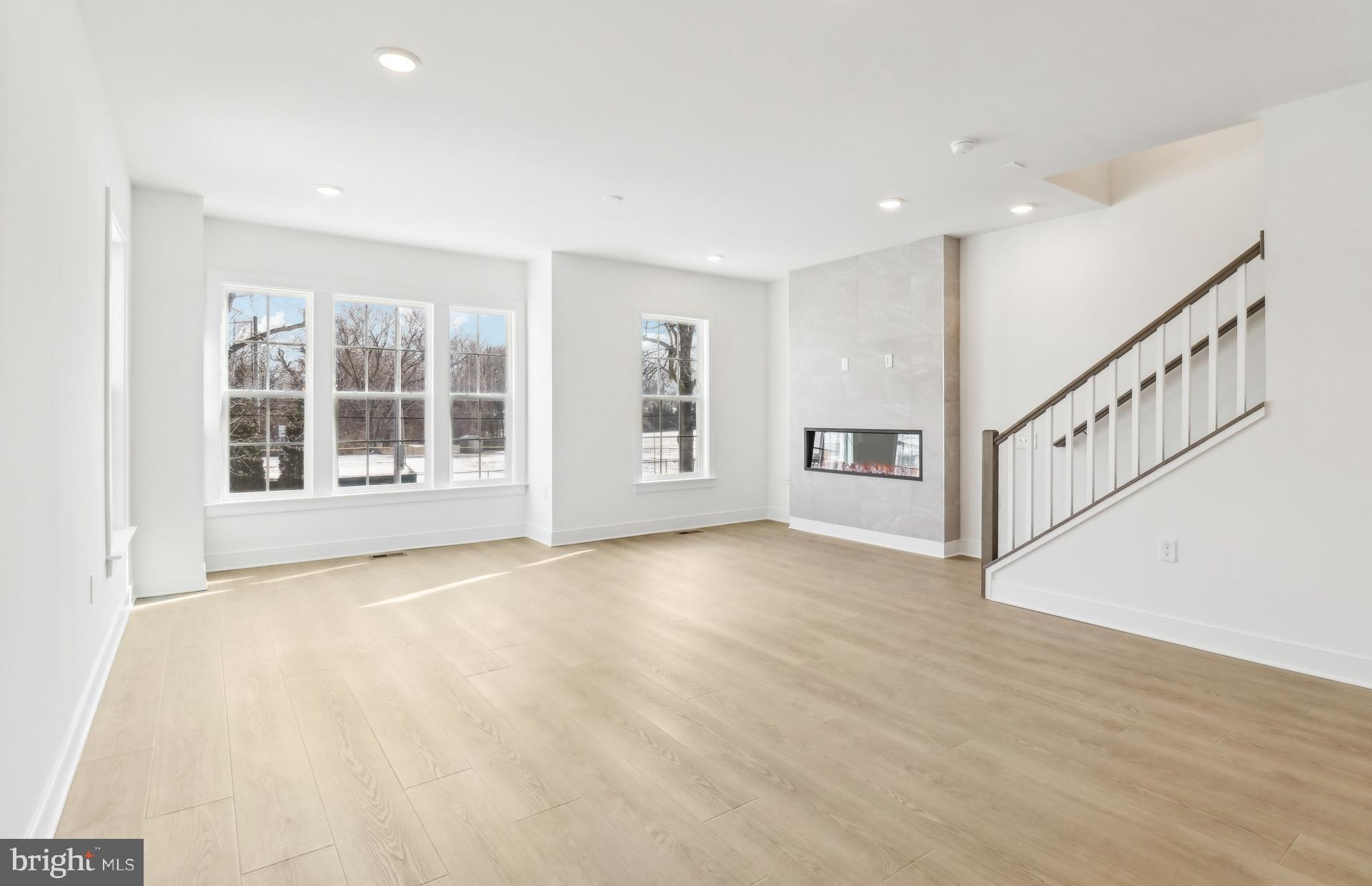 OVERLOOK AT FAIRFAX BOULEVARD - Residential