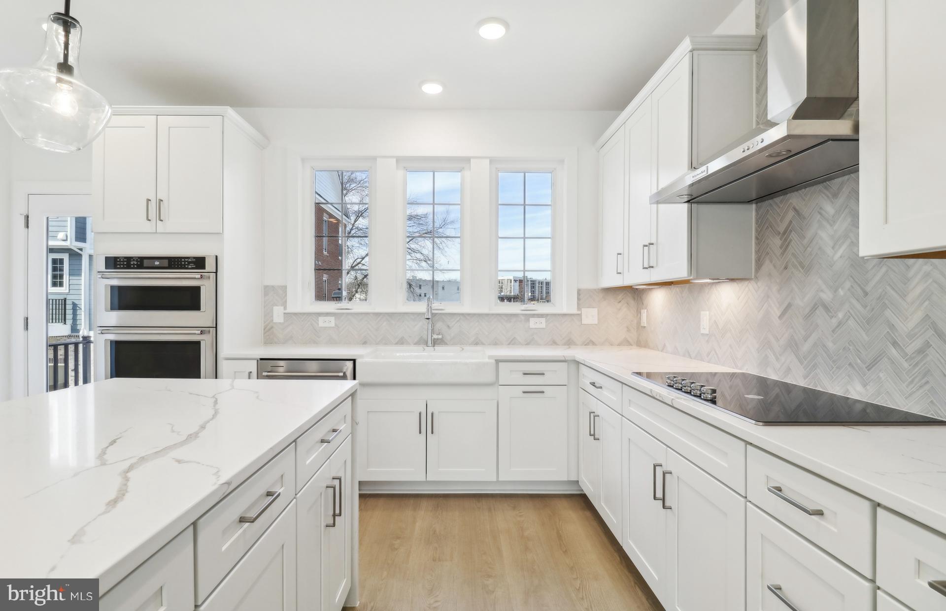 OVERLOOK AT FAIRFAX BOULEVARD - Residential