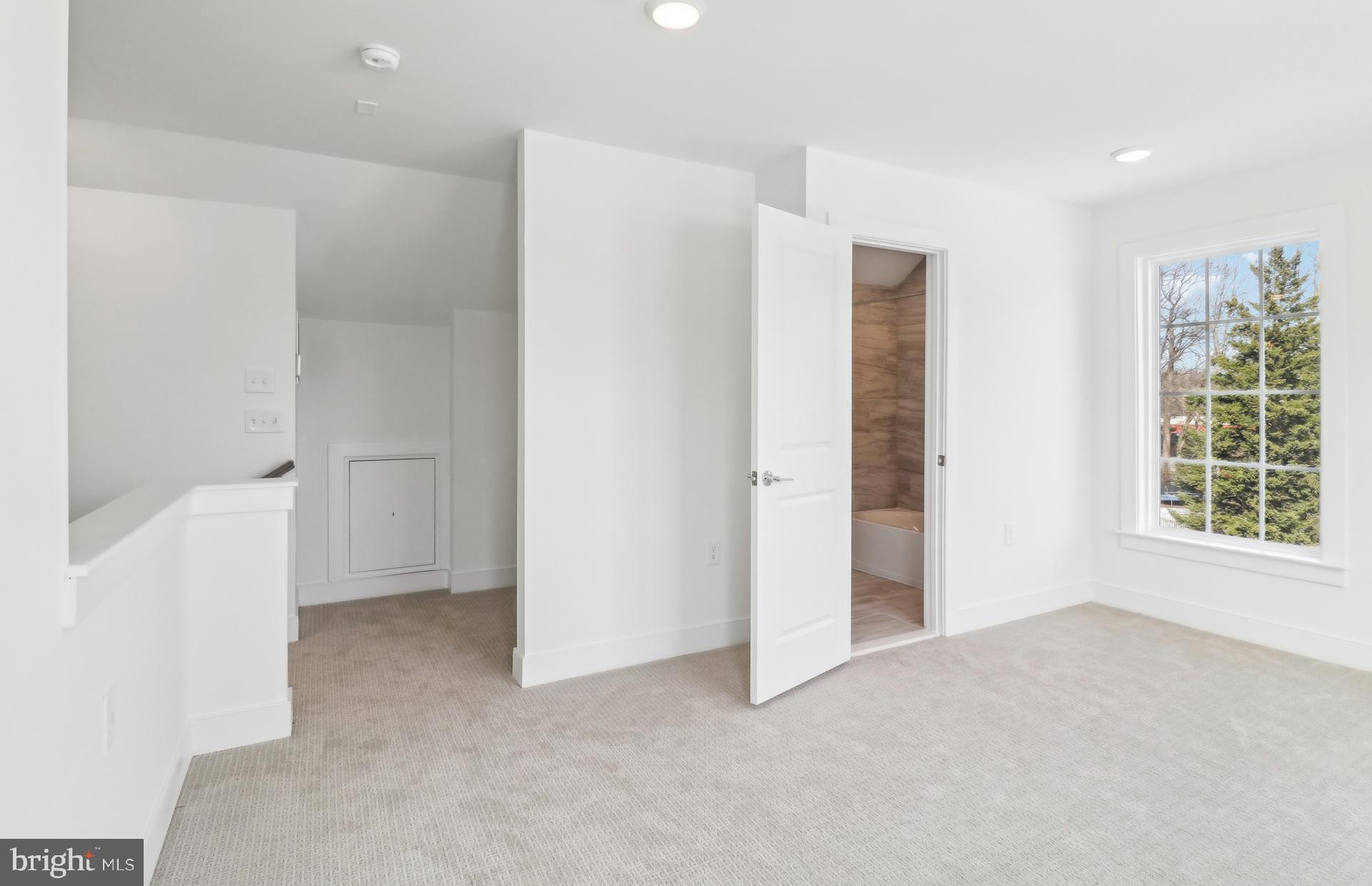 OVERLOOK AT FAIRFAX BOULEVARD - Residential