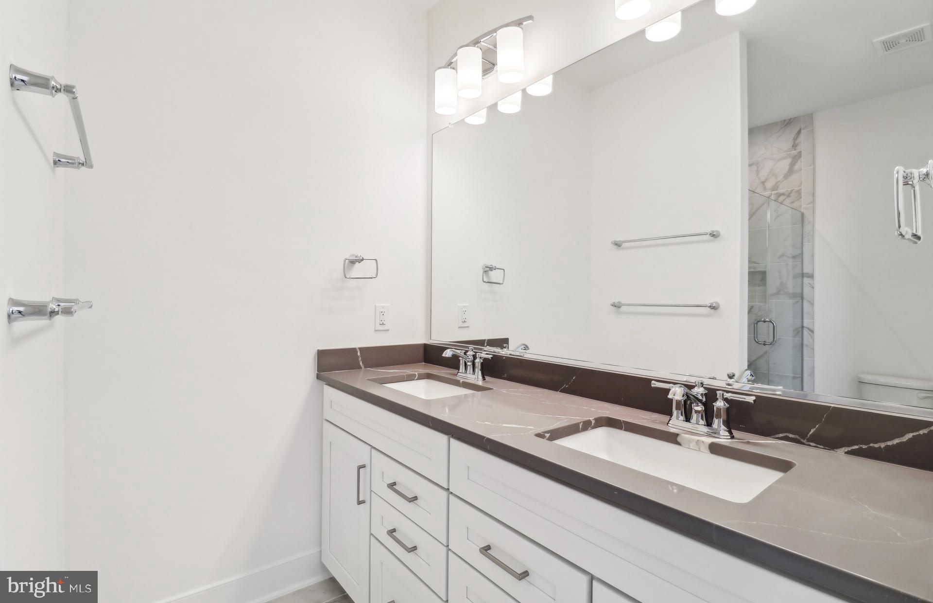 OVERLOOK AT FAIRFAX BOULEVARD - Residential