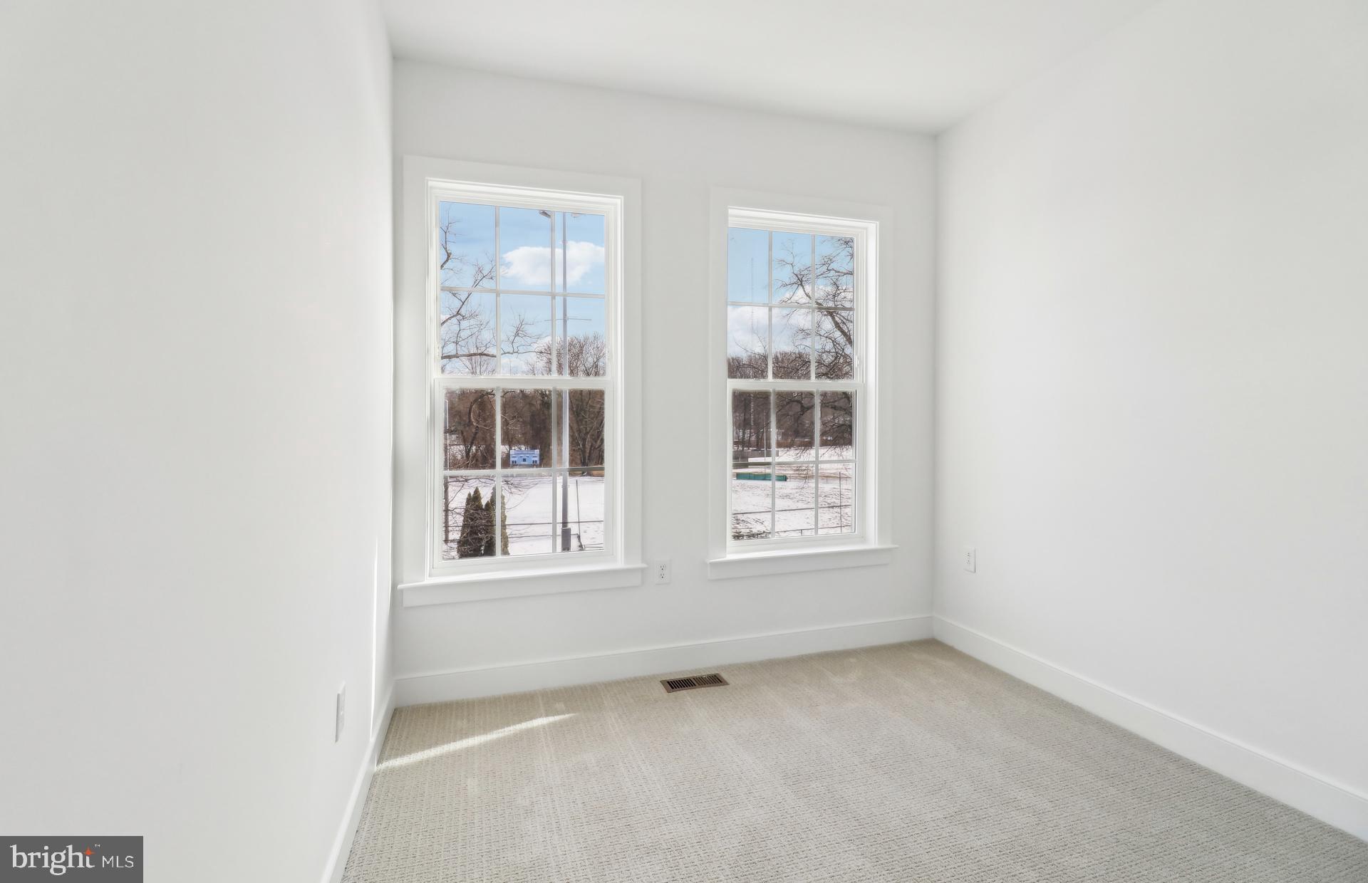 OVERLOOK AT FAIRFAX BOULEVARD - Residential