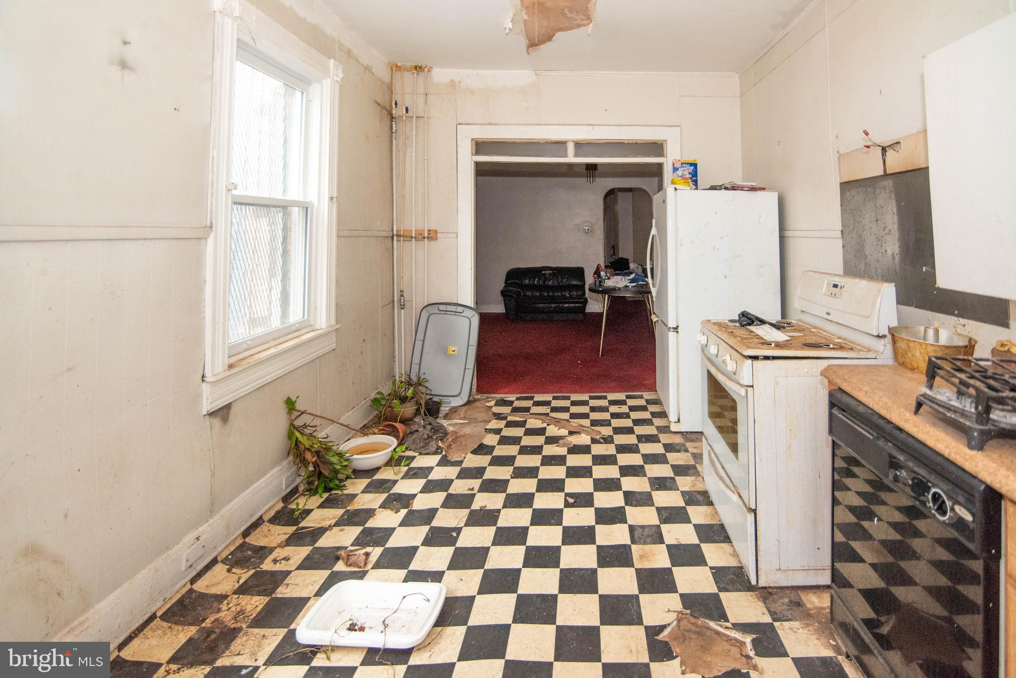 MIDTOWN EDMONDSON - Residential