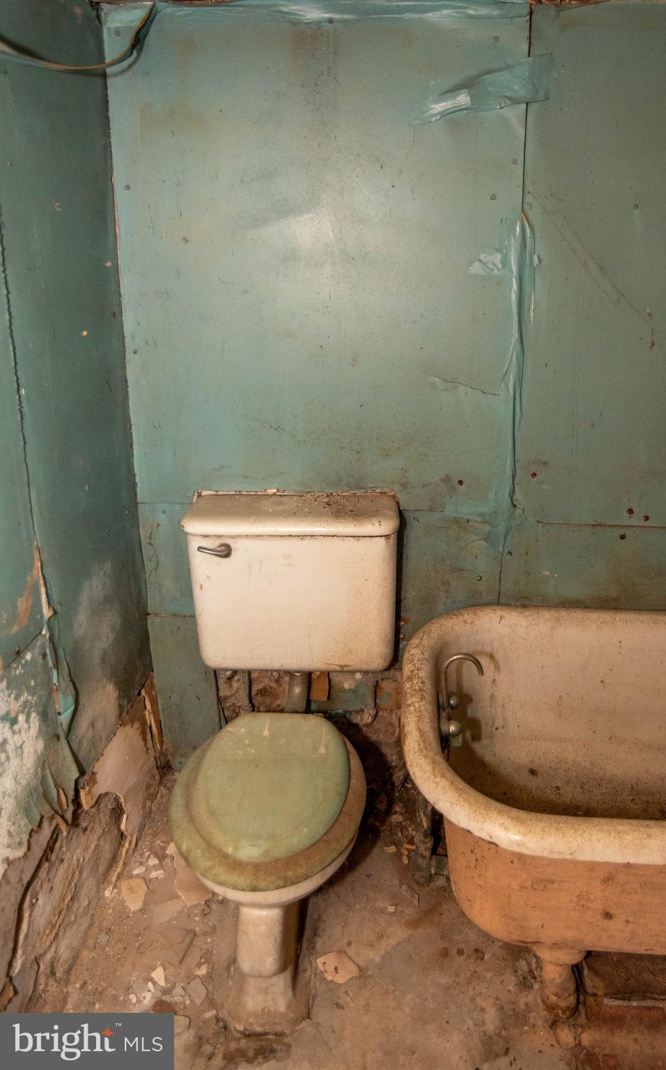 MIDTOWN EDMONDSON - Residential