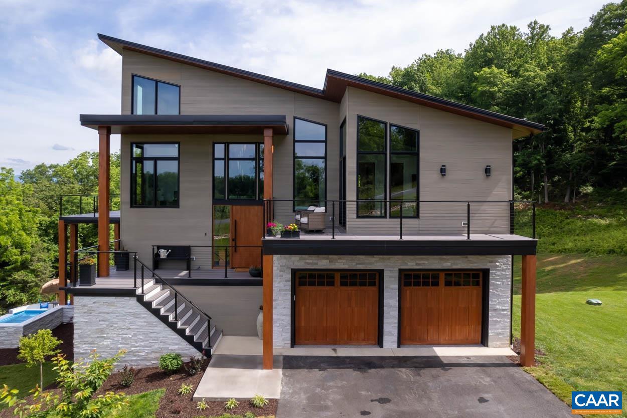 225 CHERRY RIDGE LN