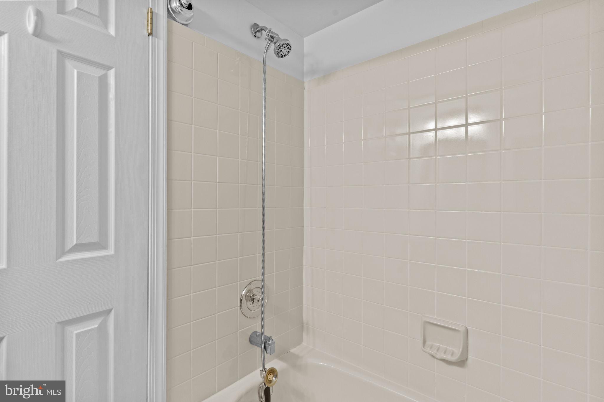 TAPESTRY - Residential Lease