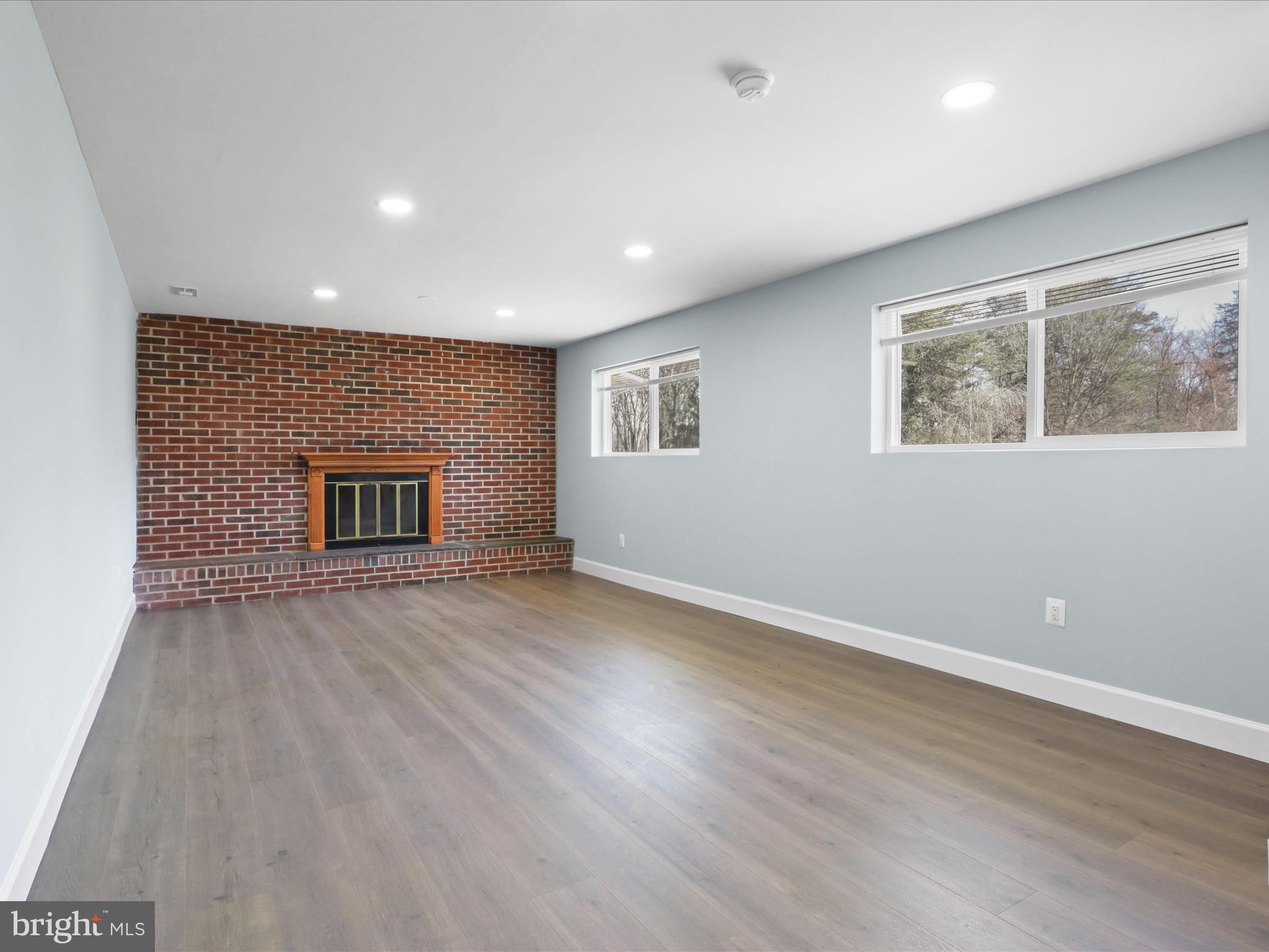 WESTVIEW HILLS - Residential