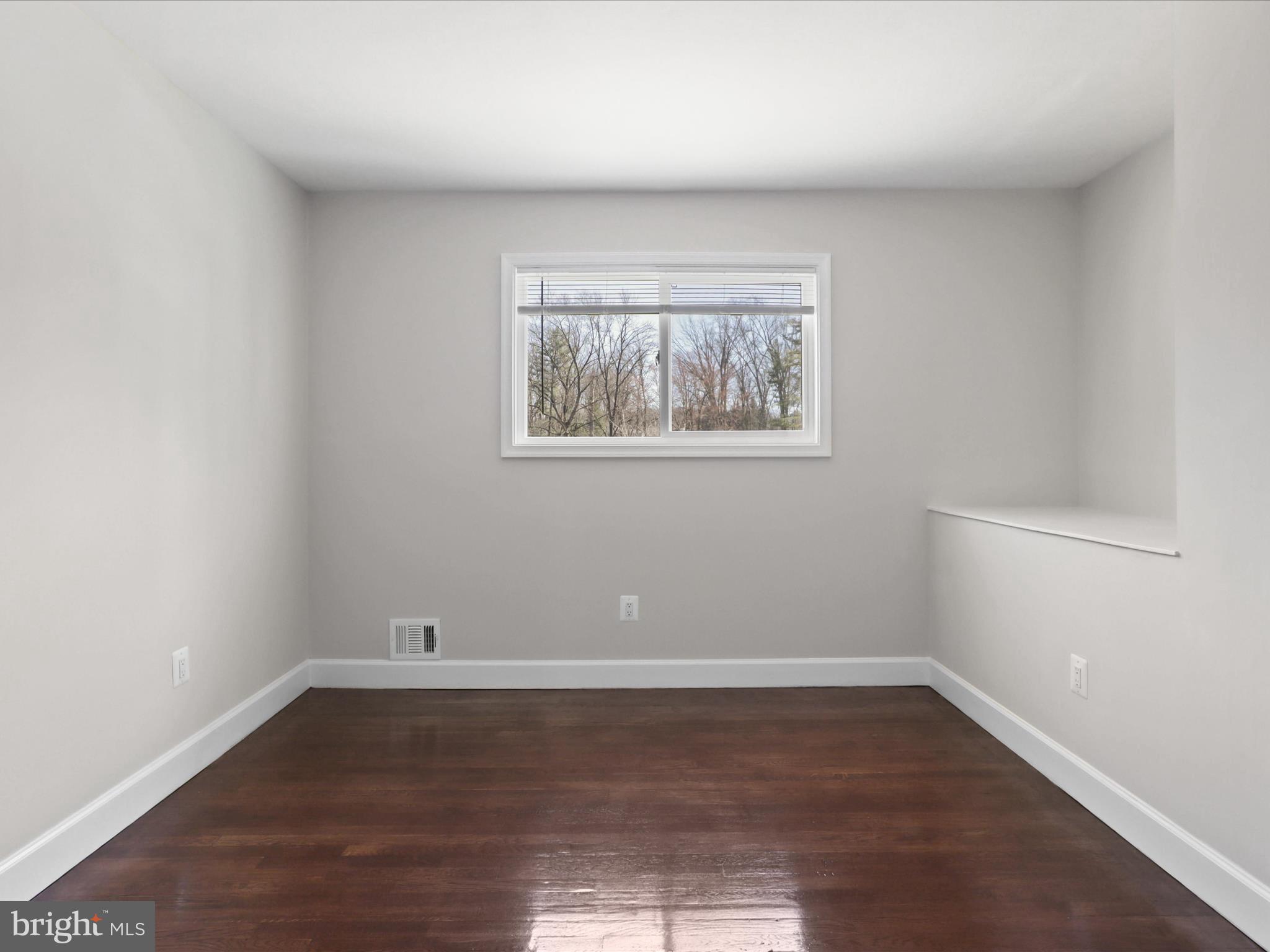 WESTVIEW HILLS - Residential