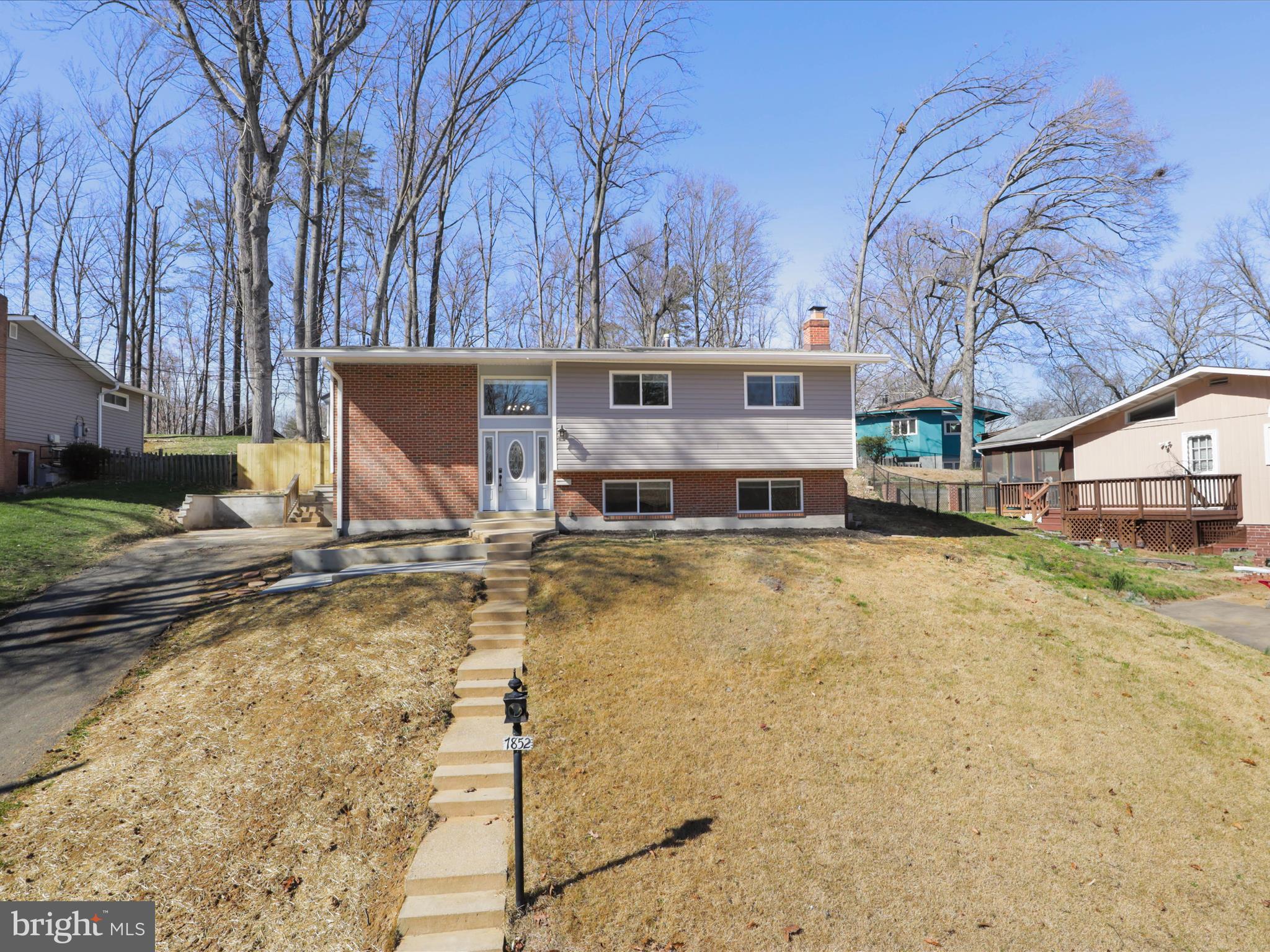 WESTVIEW HILLS - Residential