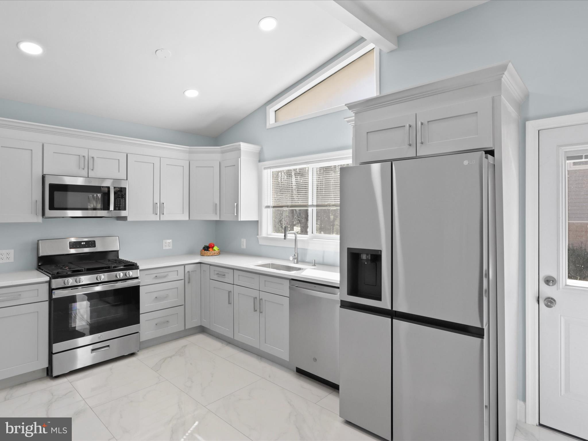 WESTVIEW HILLS - Residential