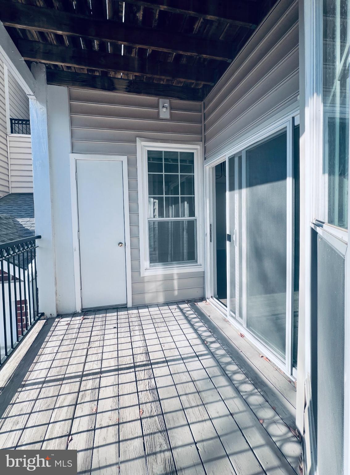 GATES OF MCLEAN - Residential