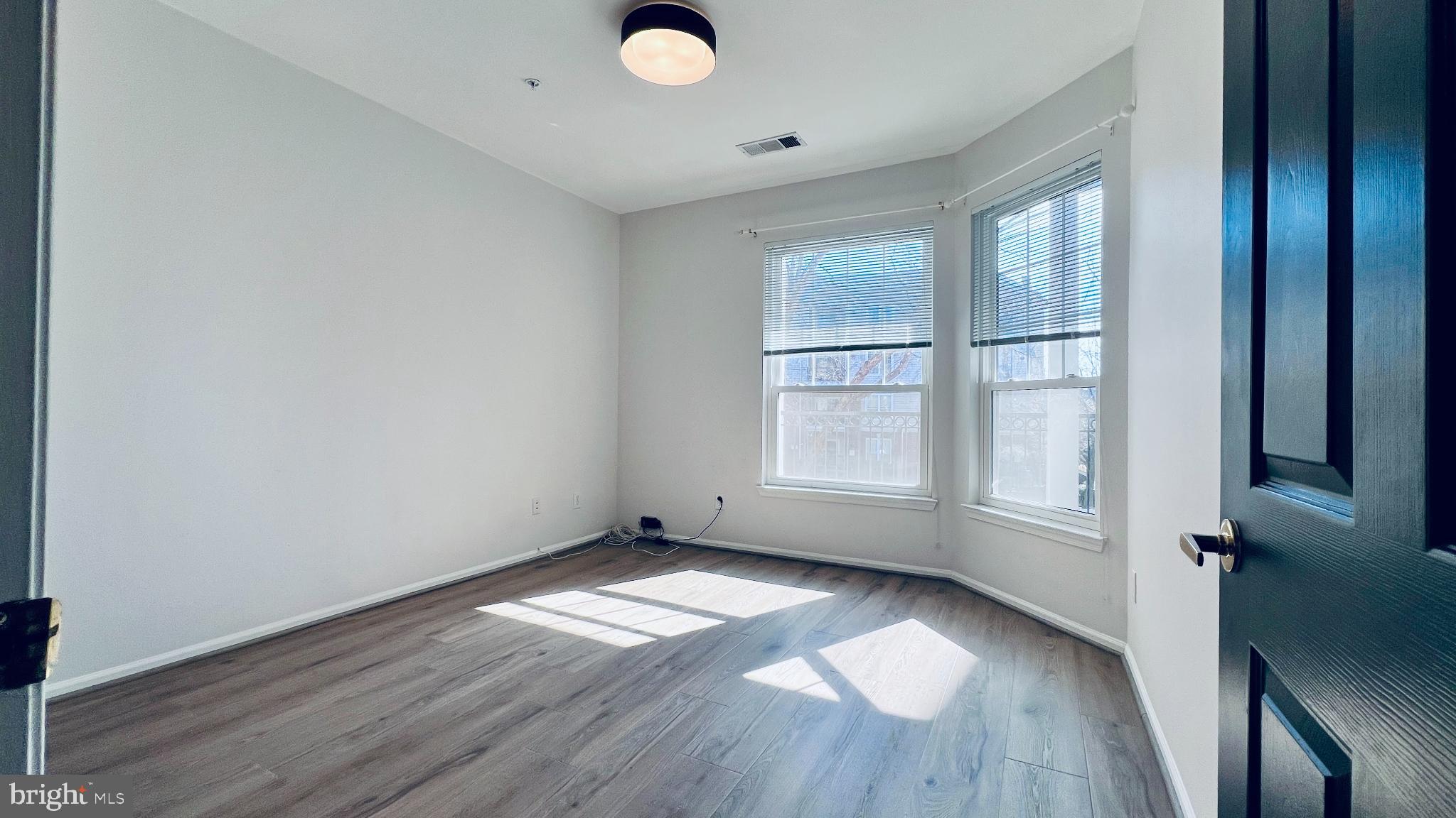 GATES OF MCLEAN - Residential