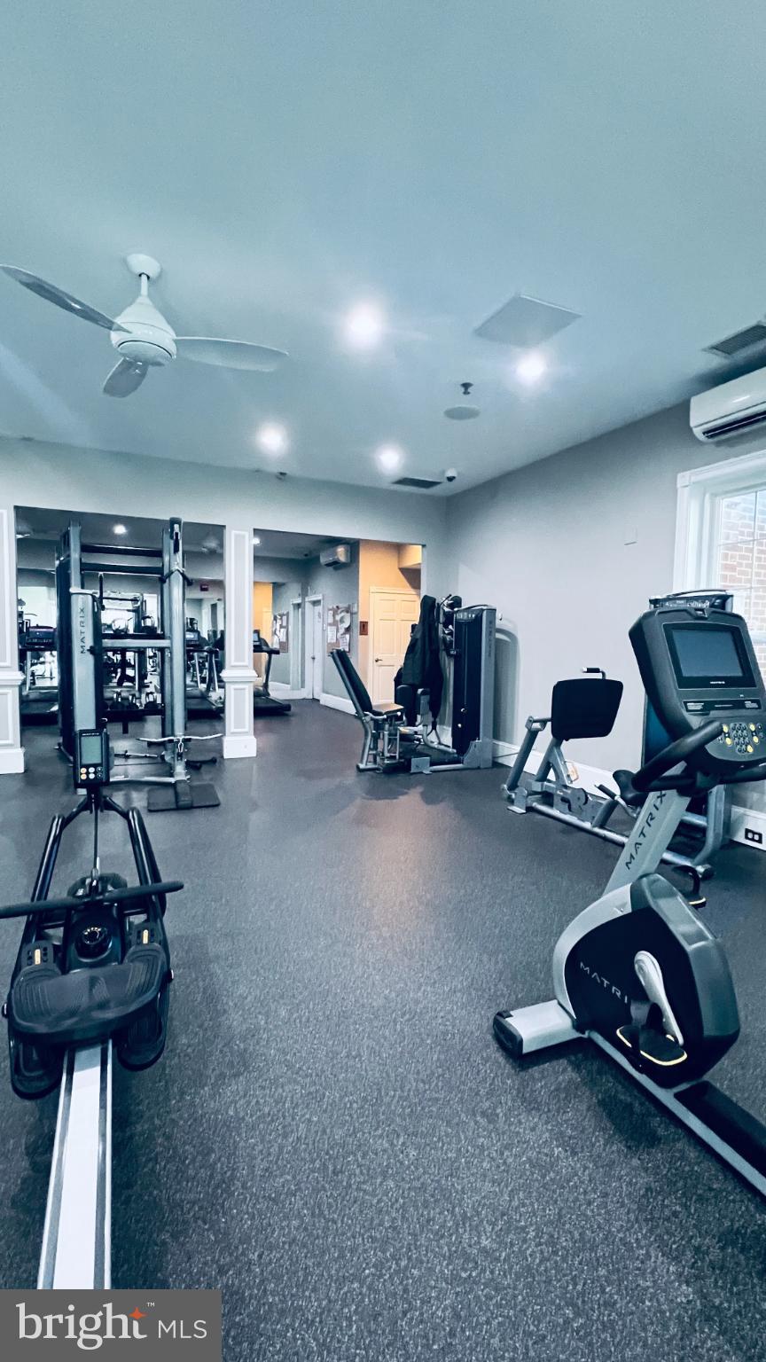 GATES OF MCLEAN - Residential