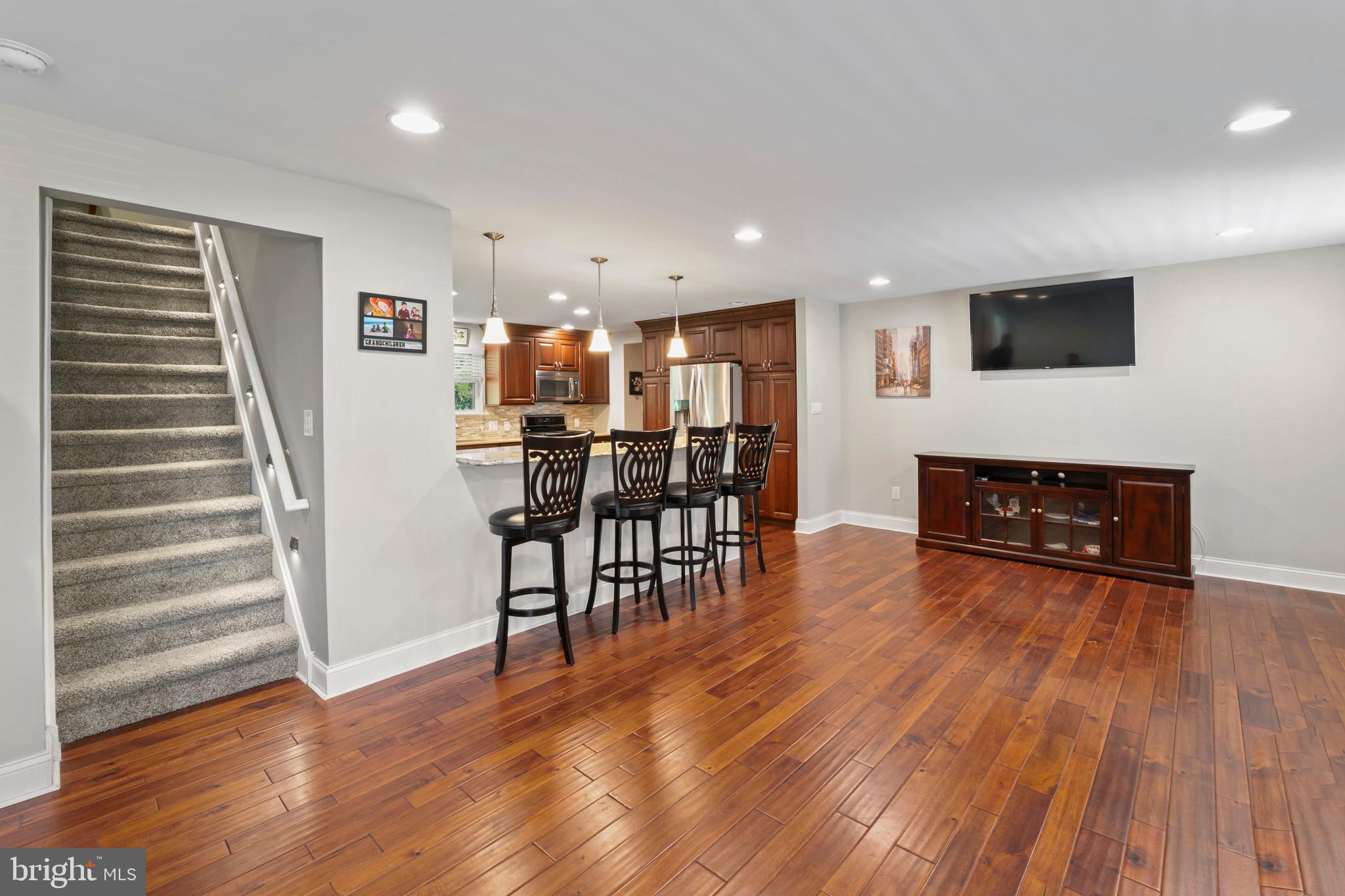 412 IVYSTONE LANE