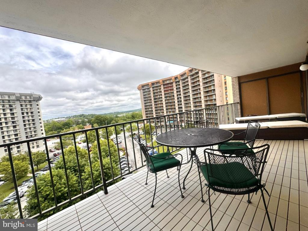 20822 VALLEY FORGE CIRCLE 822