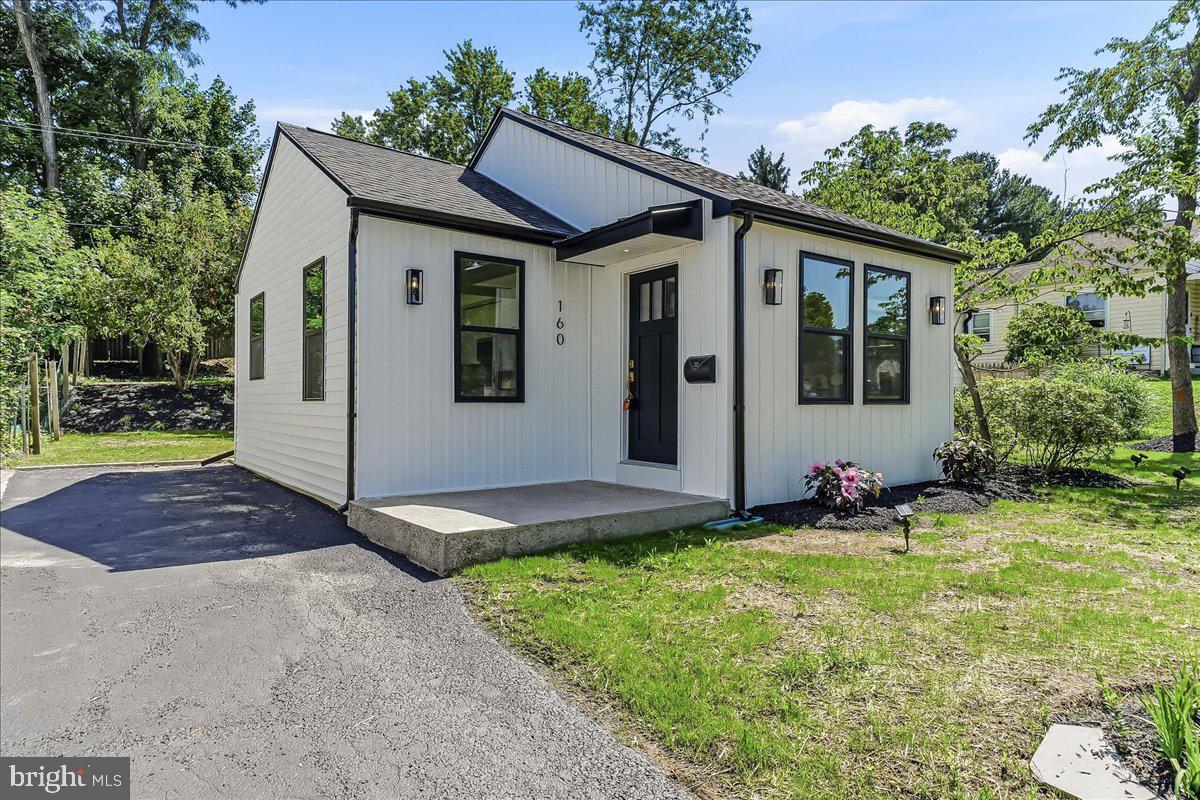 160 HILLVIEW ROAD