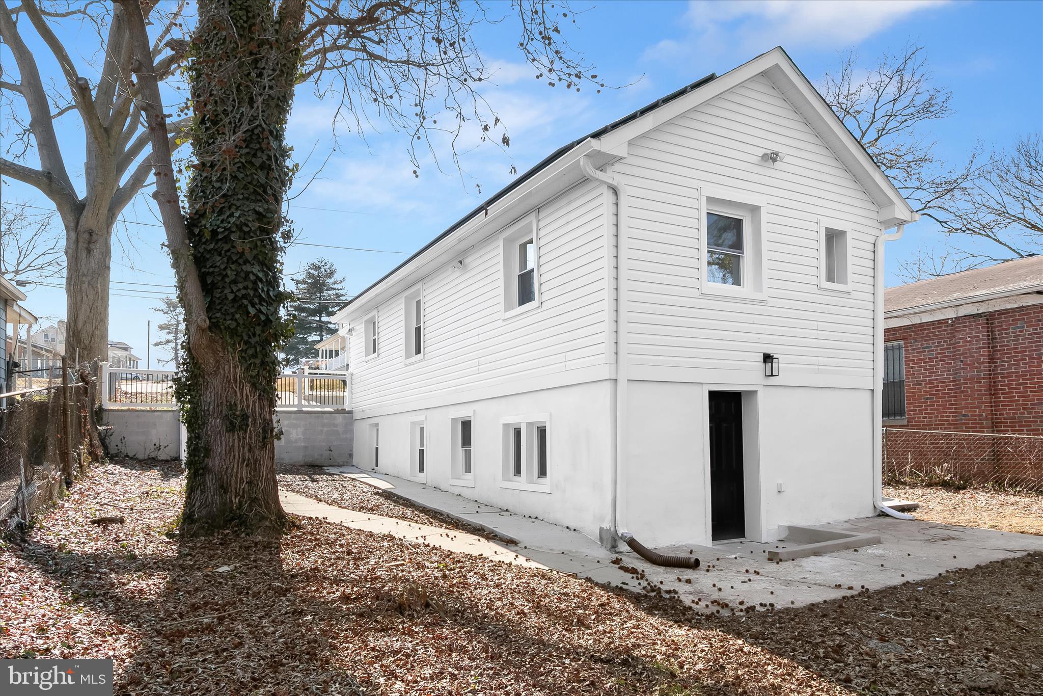 DEANWOOD PARK - Residential