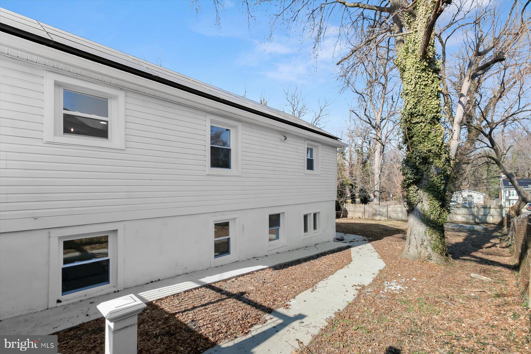 DEANWOOD PARK - Residential