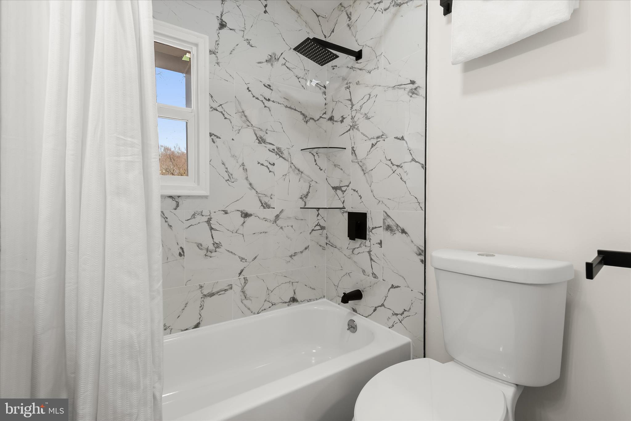 DEANWOOD PARK - Residential